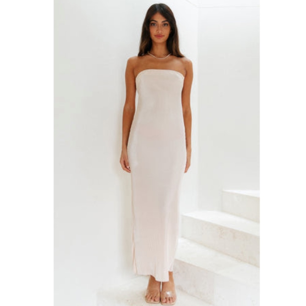 WHAT YOU NEED MAXI DRESS CHAMPAGNE